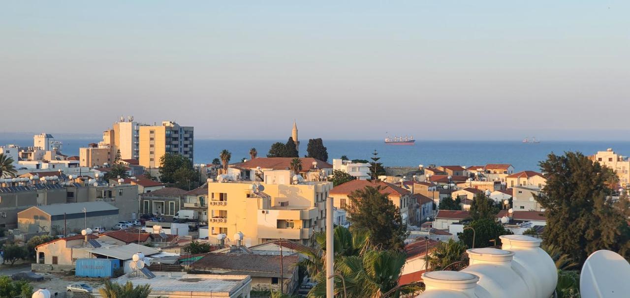 Ferienwohnung Stefaris "Koutsou Court 105" Larnaka Exterior foto
