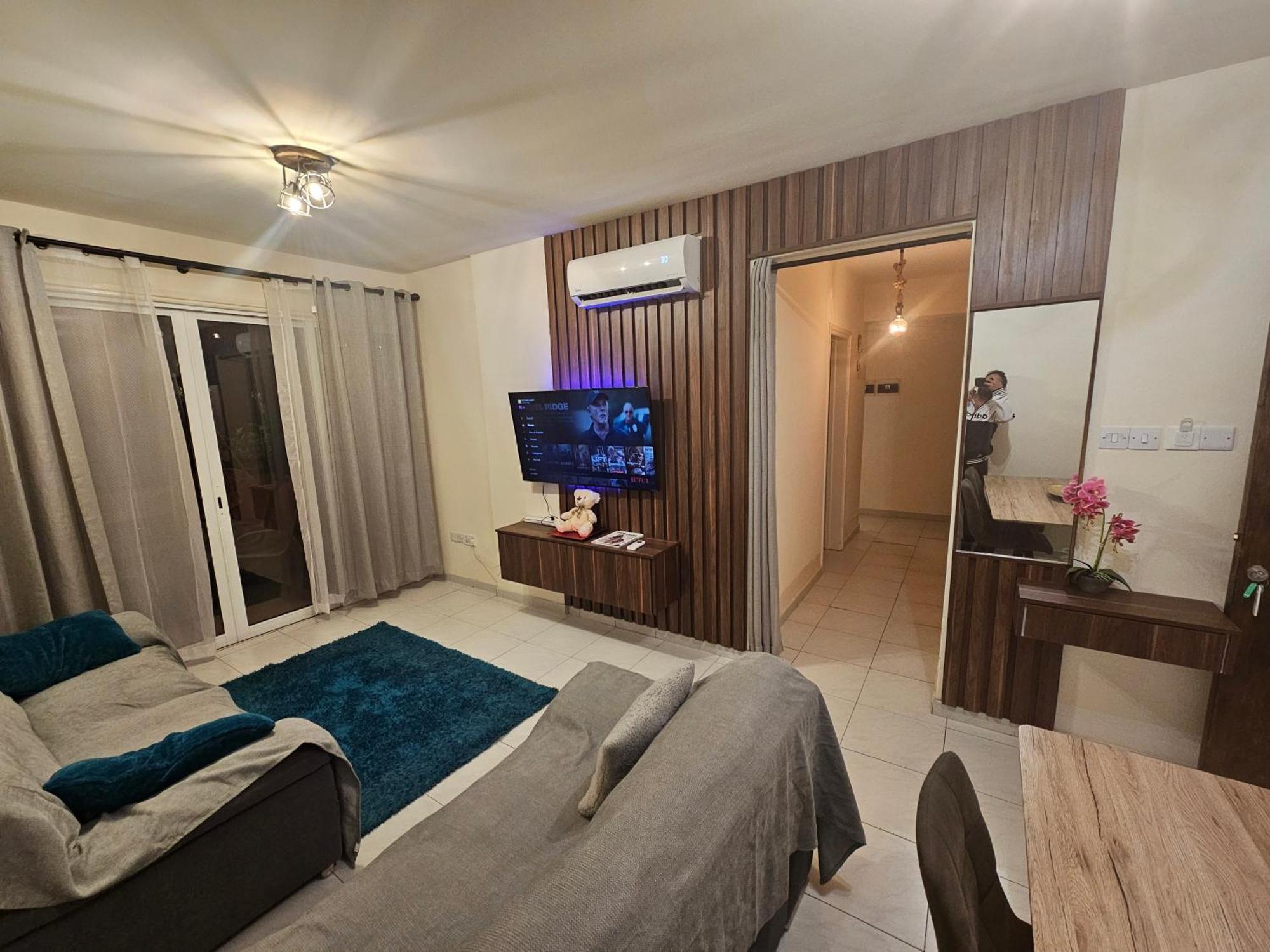Ferienwohnung Stefaris "Koutsou Court 105" Larnaka Exterior foto